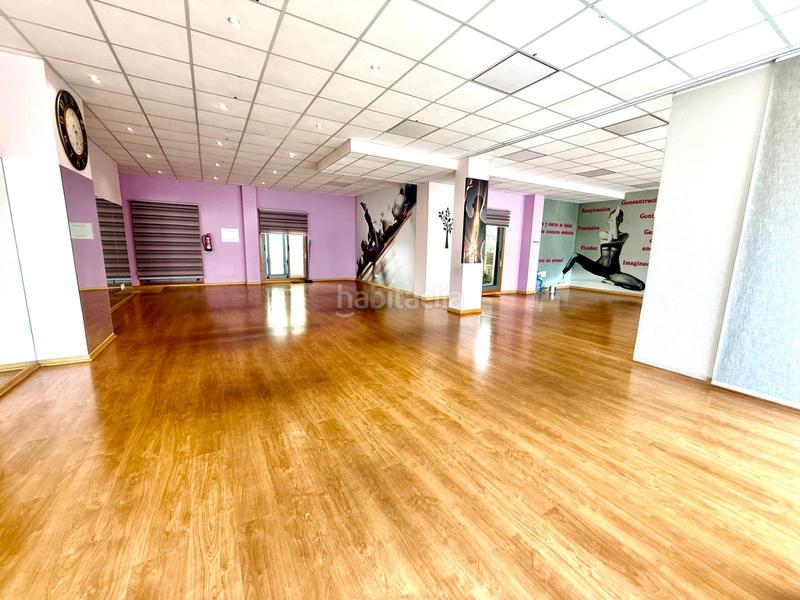 Foto 690d83b8-c988-44e3-8a9d-37bfc9ddb3fd. Alquiler local comercial en Ribeira - avenida lugo 1 se alquila local comercial excelente ubicación en Ribeira