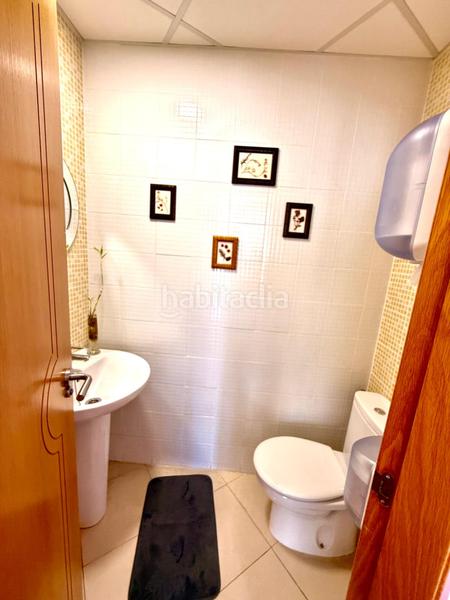 Foto c03b5e31-1927-4e50-bf25-9f94116dbb3c. Lloguer local comercial a Ribeira - avenida lugo 1 a Ribeira