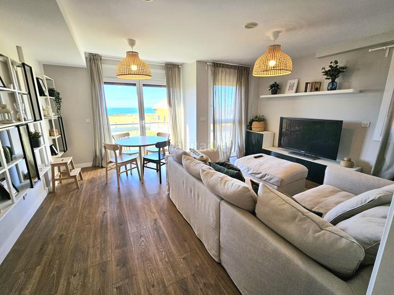 Foto 373c3eee-b0d1-45d7-90c0-3f21e723d379. Piso se vende piso en Corrubedo, , a coruña, con vistas al mar. en Ribeira