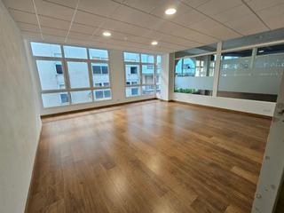 Local Comercial en Ribeira - Marcial del Adalid