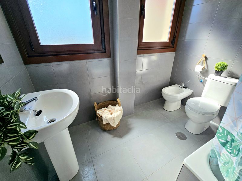 Foto bed785e2-6b26-4ee4-a7d5-81286a7b6ec3. Pis amb calefacció aparcament piscina a santa uxía de Ribeira Ribeira