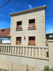 Chalet  Do cotelo. Casa en venta en ameixida, ribeira, a 150 metros de la playa, co