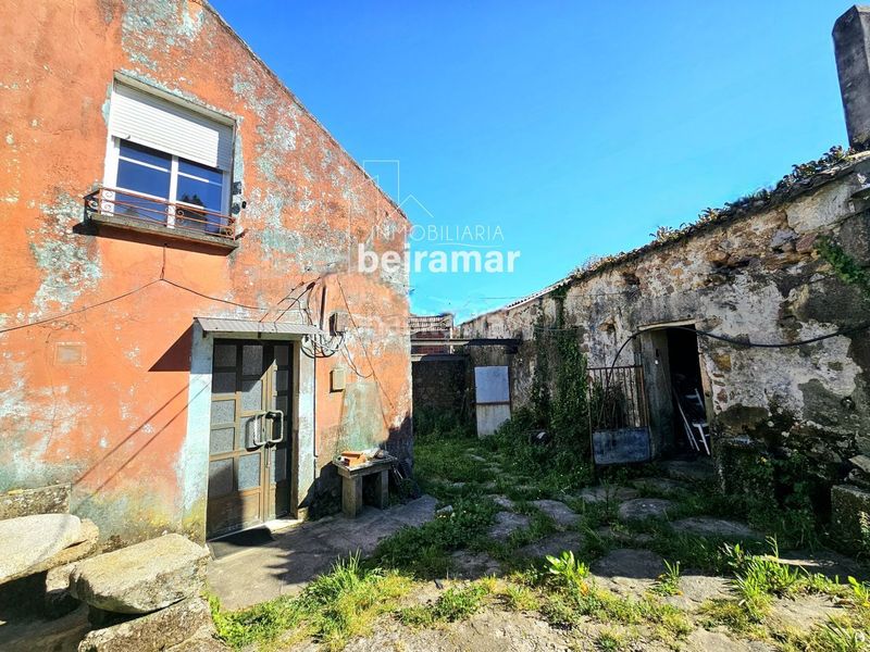 Foto f2ff17a4-ddc0-4ca4-ab3b-3644660d8971. Casa a Pobra do Caramiñal (A)