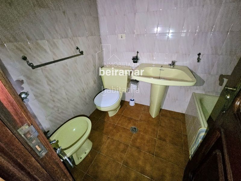 Foto 19ae5e01-4b90-47ed-8649-e8a28ef7f5e8. Casa adossada a Carreira Ribeira