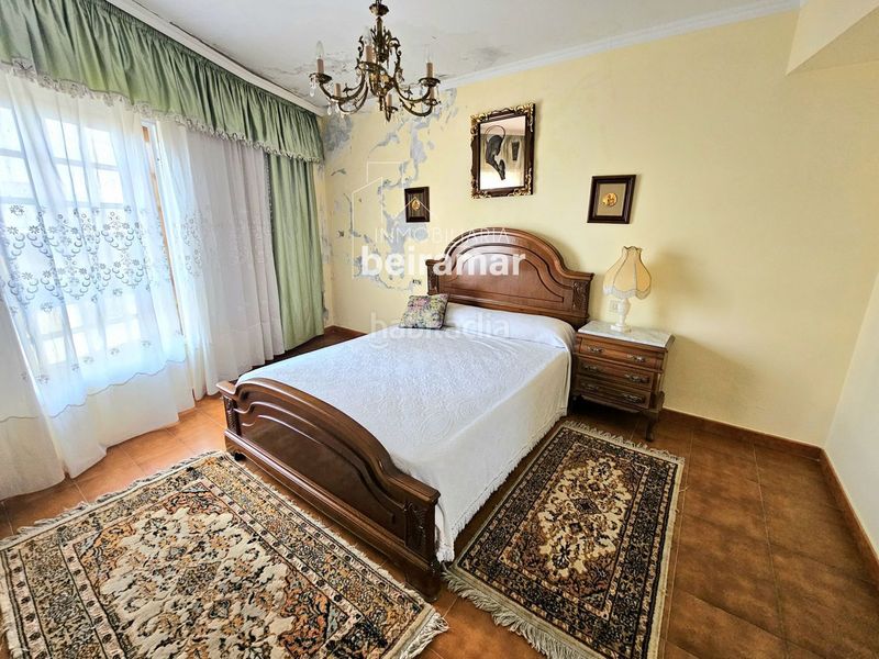 Foto 64b0e4d2-b948-4ba8-8e44-764e4b2b2163. Casa adossada a Carreira Ribeira