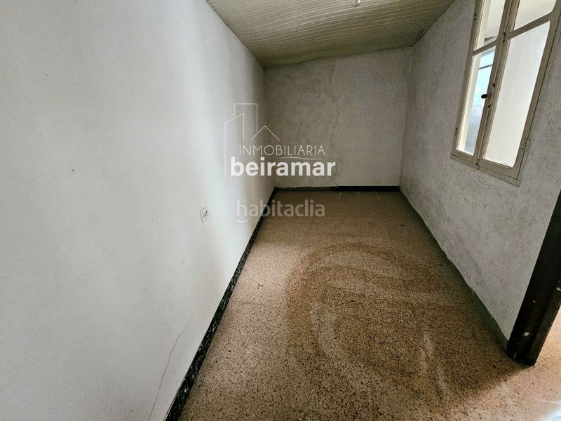 Foto bd532893-70d3-4db9-a970-20cfc6195b1a. Casa adossada a Carreira Ribeira