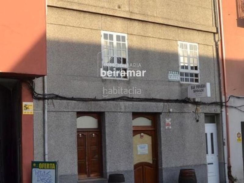 Foto ece3e993-5847-4cd2-8d8c-ba8f2c133815. Casa adossada a Carreira Ribeira