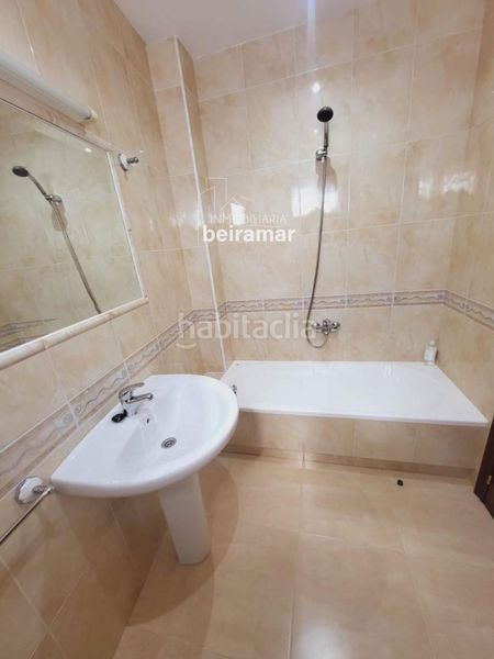 Foto b7c475e5-1350-4371-9052-d9ab3b77c255. Xalet amb aparcament a santa uxía de Ribeira Ribeira