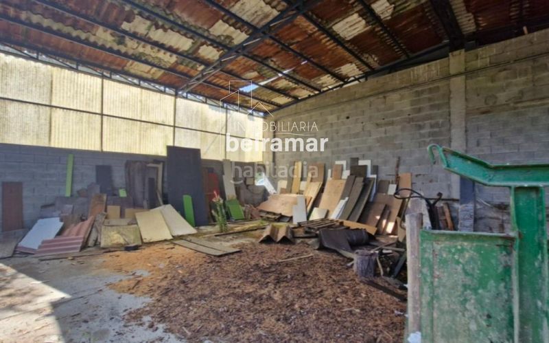 Foto d26f694f-0296-44a1-a725-fc1146f5bda4. Nau industrial a Touro