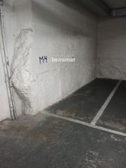 Rent Car parking  Galicia. Se alquila plaza de garaje para moto en ribeira.