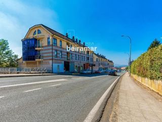 Locale commerciale  Cacheiras. Local en venta en teo cacheiras, 2.474 m, ideal para garajes y t