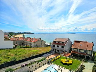 Etagenwohnung  Coruña. Piso reformado con vistas al mar, garaje y trastero a solo 200 m