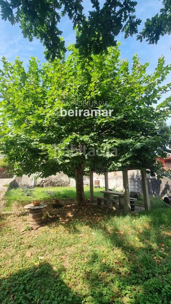 Foto edbeaa6d-7e7f-4410-8bc7-fa7745eb2d83. Casa amb calefacció a Boiro