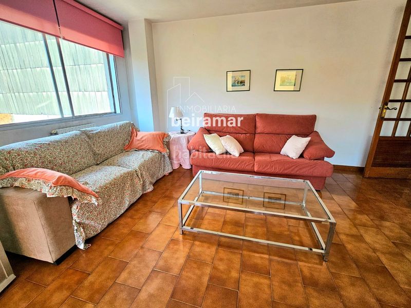 Foto 4033588c-1566-4812-b551-e41f57c12f4c. Edifici a Pobra do Caramiñal (A)