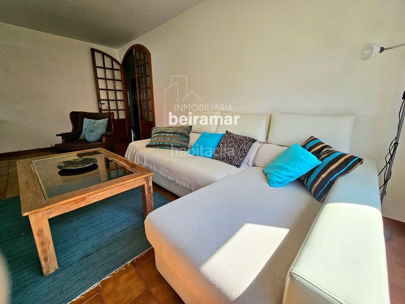 Foto 7227df90-184d-439c-a915-9b6c080ebf69. Edifici a Pobra do Caramiñal (A)