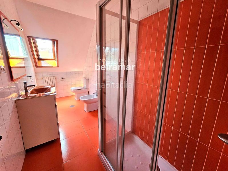 Foto a3a8f265-f09c-45e8-a431-21509d434f6b. Edifici a Pobra do Caramiñal (A)