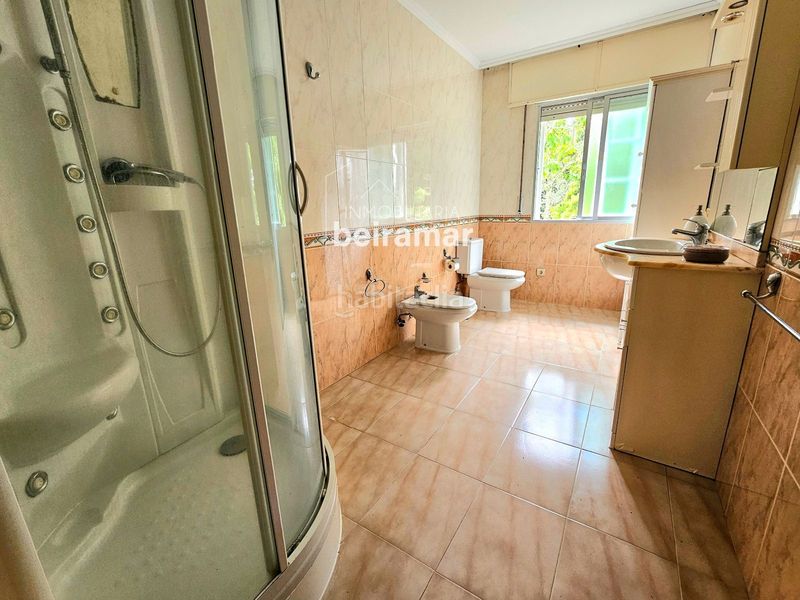 Foto c49ef378-d135-4073-bd17-b9cd9a492ffc. Casa amb aparcament a Pobra do Caramiñal (A)
