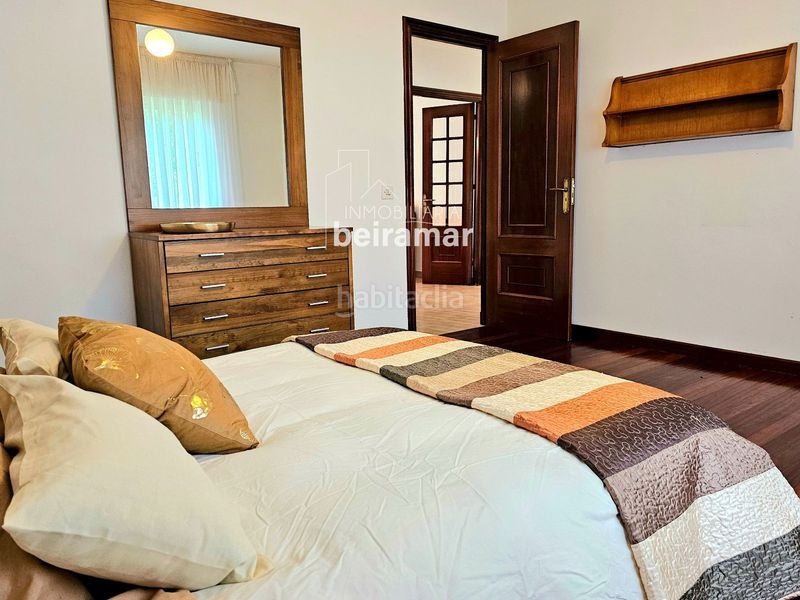 Foto c69fc3e5-9870-404f-aef0-b2773bfa4533. Casa amb aparcament a Pobra do Caramiñal (A)