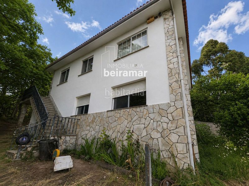 Foto e0ee8fa4-e4cd-4fde-b2e0-3730f3c105fc. Casa amb aparcament a Pobra do Caramiñal (A)