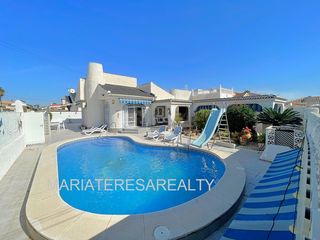 Chalet à Los Narejos_Punta Calera. Chalet independiente con piscina y garaje privado en los alcázar