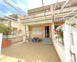 Casa pareada en Los Narejos_Punta Calera. Reventa duplex independiente en esquina, 6 dormitorios en los na