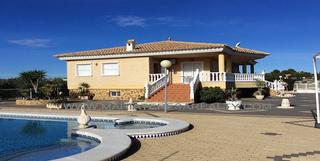 Chalet in Gea y Truyols. A la venta casa de campo finca reformada en valle del sol murcia