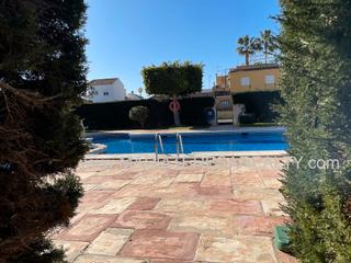 Casa en Los Narejos_Punta Calera. Bungalow planta baja en esquina con jardín y piscina comunitaria