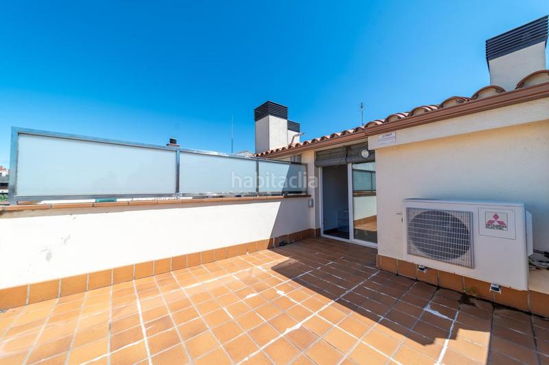 Foto c90b6742-d5aa-481b-a753-34c06bafd93f. Piso ático dúplex en el centro con terraza y garaje. en Figueres