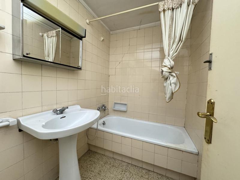 Foto 02eb95ea-4f8c-450d-81e4-373f7a241685. Piso  de cuatro habitaciones con ascensor en Eixample-Horta Capallera Figueres