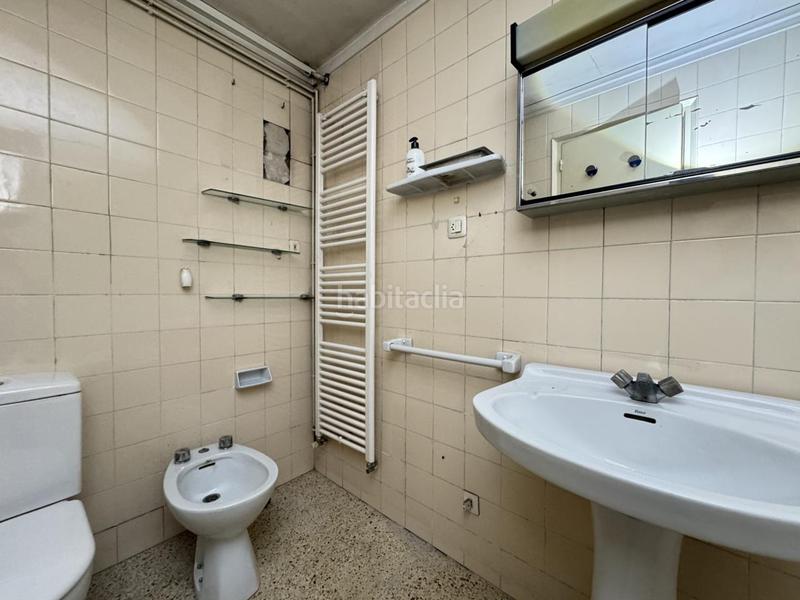 Foto 4864aef2-d15c-4a9a-bbe4-30b89c6b4158. Piso  de cuatro habitaciones con ascensor en Eixample-Horta Capallera Figueres
