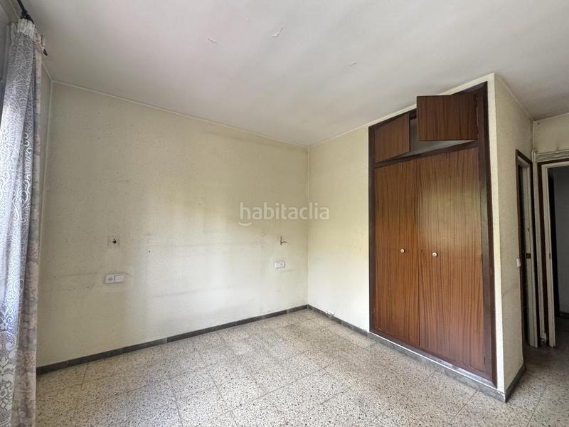 Foto 9cace77c-e5d1-42d1-98b5-bbe47458d19f. Piso  de cuatro habitaciones con ascensor en Eixample-Horta Capallera Figueres