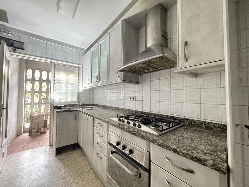 Foto a30851b6-dd6b-423f-9f00-43a433cc53e5. Piso  de cuatro habitaciones con ascensor en Eixample-Horta Capallera Figueres