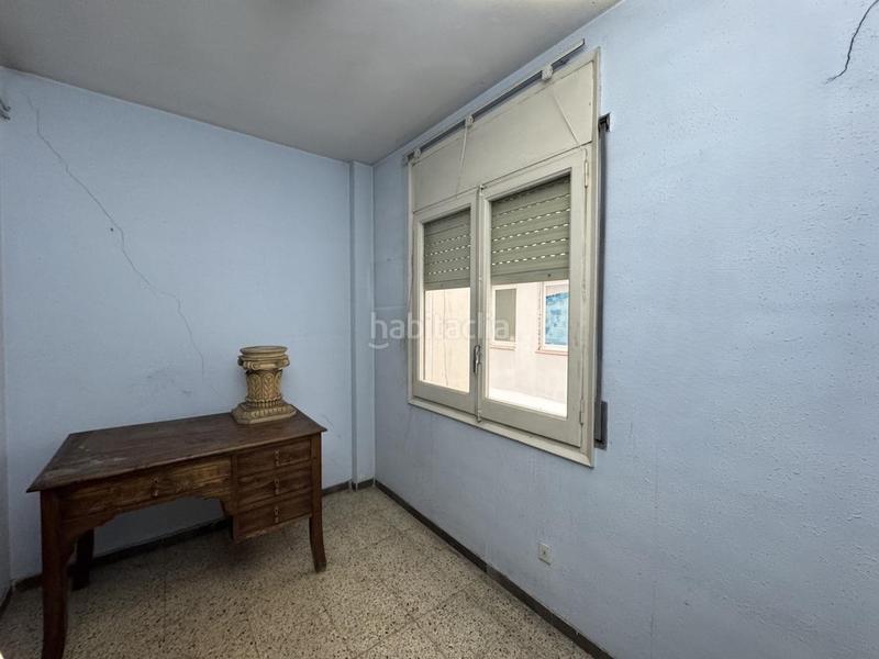 Foto a8469376-34a0-4072-8214-bed00a6f0814. Piso  de cuatro habitaciones con ascensor en Eixample-Horta Capallera Figueres
