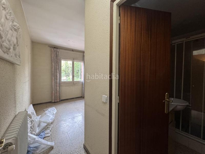 Foto a977aef7-f71c-443b-8723-2366bb94c452. Piso  de cuatro habitaciones con ascensor en Eixample-Horta Capallera Figueres