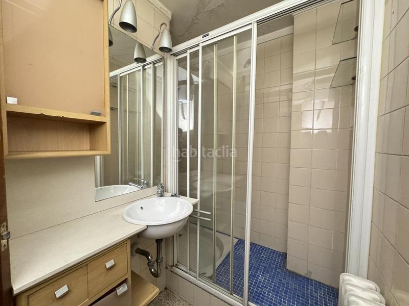 Foto c9f8190a-ab11-4d3a-b575-f73371a7eeb8. Piso  de cuatro habitaciones con ascensor en Eixample-Horta Capallera Figueres