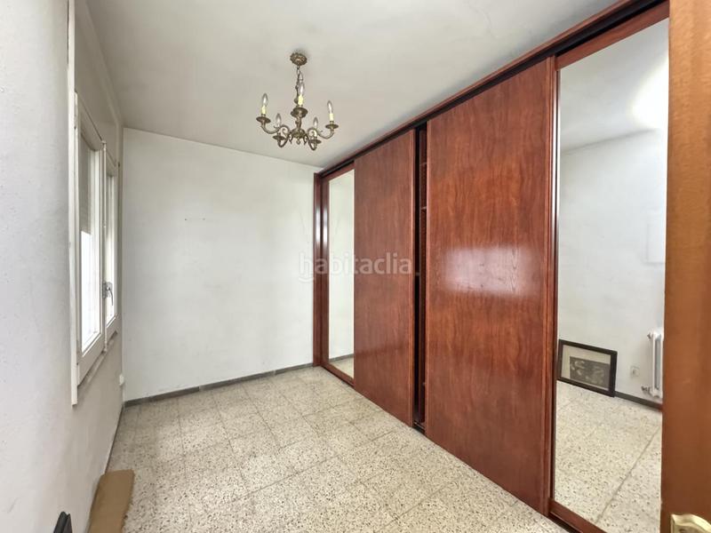 Foto de0b9682-dea0-4fb7-904d-2657ea8e9939. Piso  de cuatro habitaciones con ascensor en Eixample-Horta Capallera Figueres
