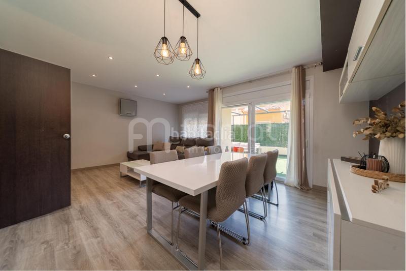 Foto 8b6e2fe6-f1ba-443b-83c5-63fce27eec37. Reihenhaus mit parking in Palau-saverdera