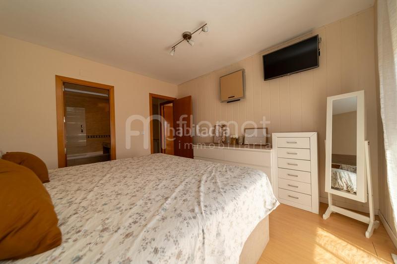 Foto d0797d18-5ce9-4b47-80c0-45ad52ee343d. Reihenhaus mit parking in Palau-saverdera