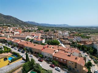 Semi detached house  Mas bohera