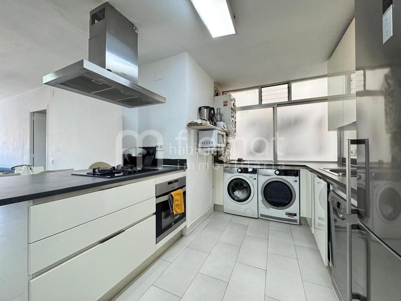 Foto 23ec3932-d82a-4c14-8f3f-03c1ebc5b90b. Piso  reformado con ascensor y balcón en Centre Figueres