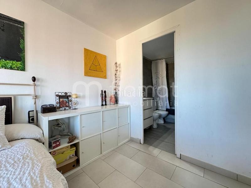 Foto 69f0ec15-c7e8-4d99-b587-650a2514c43f. Piso  reformado con ascensor y balcón en Centre Figueres