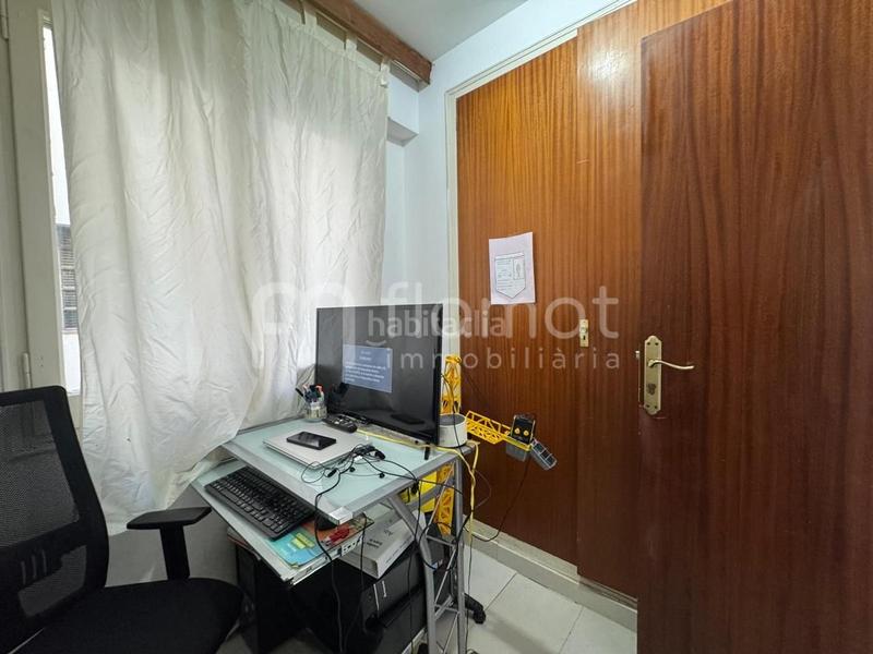 Foto 770de264-9f83-4273-9e38-dafd8ab8e25f. Piso  reformado con ascensor y balcón en Centre Figueres