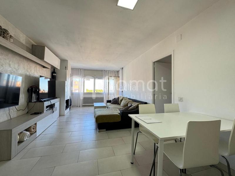 Foto 968f57c2-7700-4ea4-a5a4-bf2c4a7cb777. Piso  reformado con ascensor y balcón en Centre Figueres