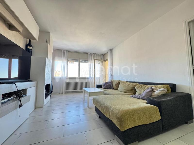 Foto c5ee37ff-d3d7-419c-80d1-fcdc6db670b3. Piso  reformado con ascensor y balcón en Centre Figueres