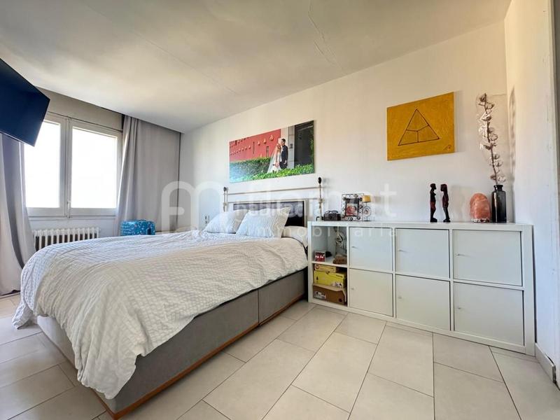 Foto c5f5ae19-c220-4467-aeed-35d1dfff862b. Piso  reformado con ascensor y balcón en Centre Figueres