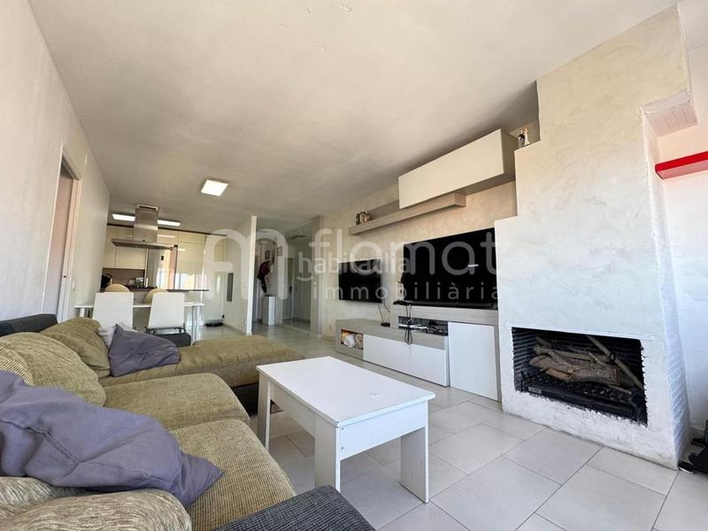 Foto f53a29fb-aace-4f12-a2a0-db42e9e923b8. Piso  reformado con ascensor y balcón en Centre Figueres