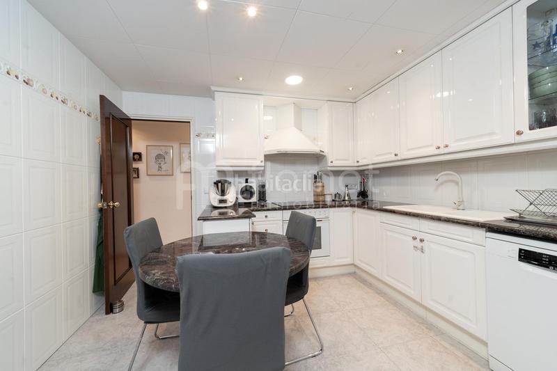 Foto 33e8e124-2328-476b-9f92-8260ce347631. Etagenwohnung mit parking in Creu de la Mà Figueres