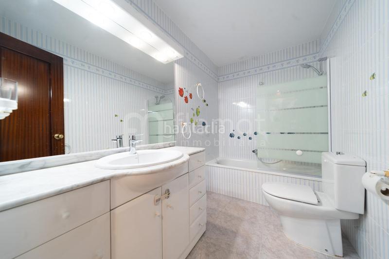 Foto cf484913-d27e-4e99-bf6a-89939d5bb1e5. Etagenwohnung mit parking in Creu de la Mà Figueres