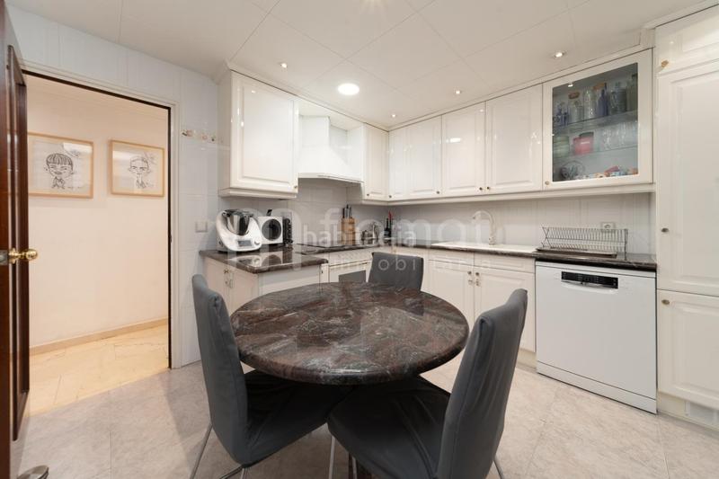 Foto cf588ee0-6770-4597-8047-e2dd6a2a0831. Etagenwohnung mit parking in Creu de la Mà Figueres