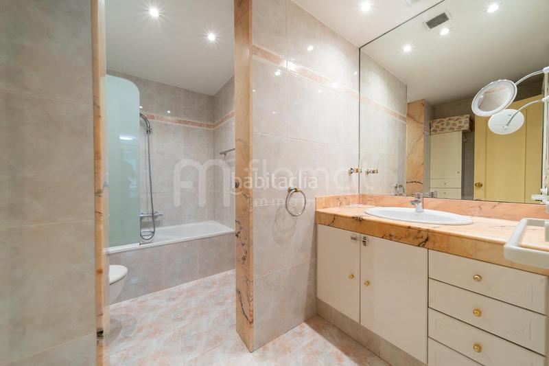 Foto e78d2b93-c783-4251-8811-1fd01789b59a. Etagenwohnung mit parking in Creu de la Mà Figueres